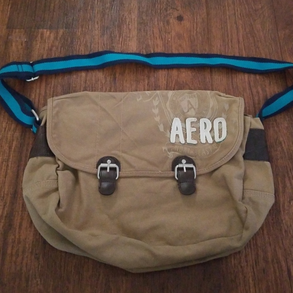 Aeropostale Canvas Messenger Bag